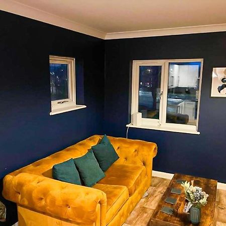 Stylish & Modern Apartment - Southend Stays Buitenkant foto